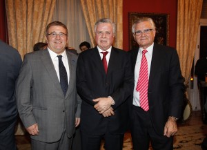 Con el Embajador de Mexico, D. Jorge Zermeno, y el abogado D. Manuel Medina Cuadros.